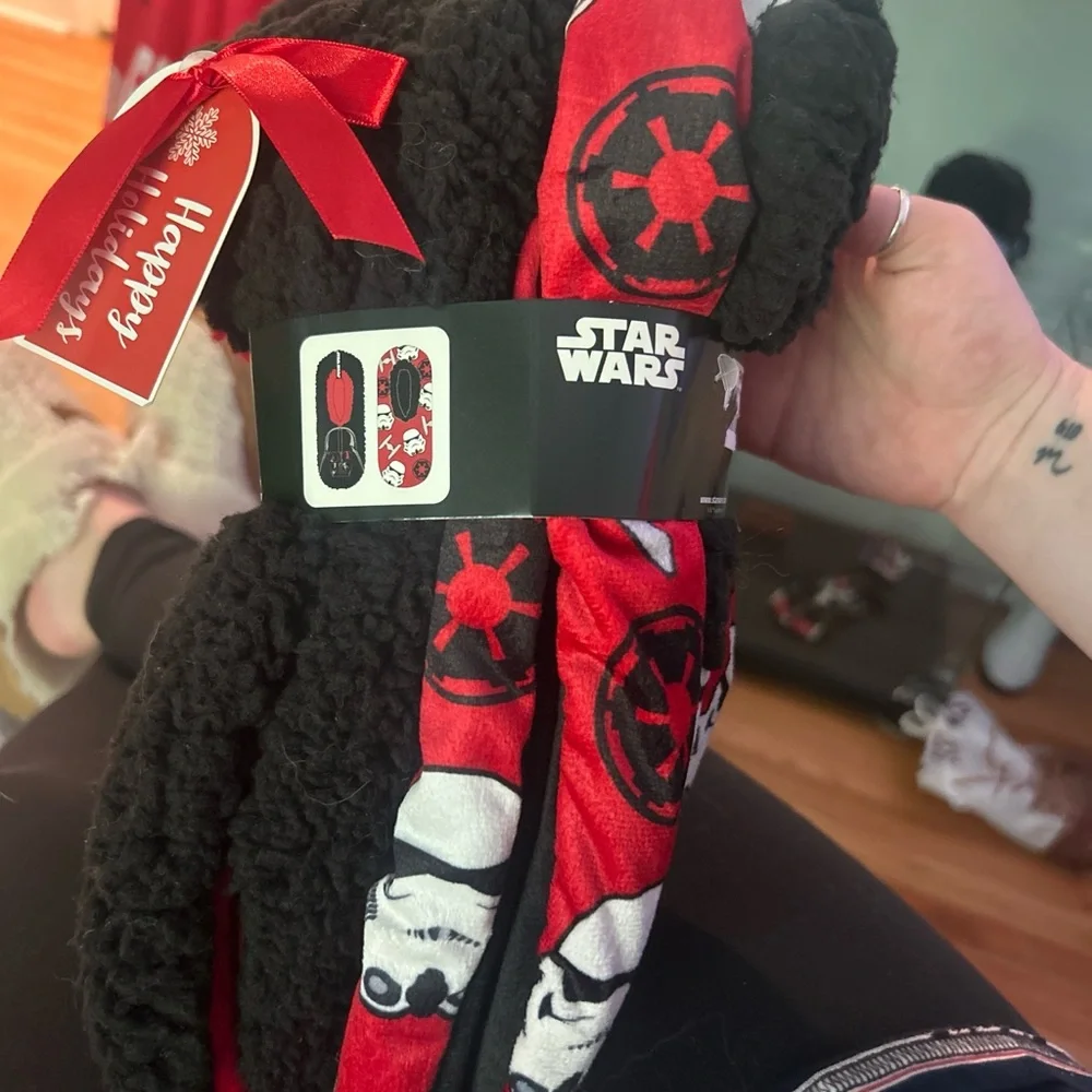 Disney Darth Vader Plush Fleece Slipper Socks - Black & Red